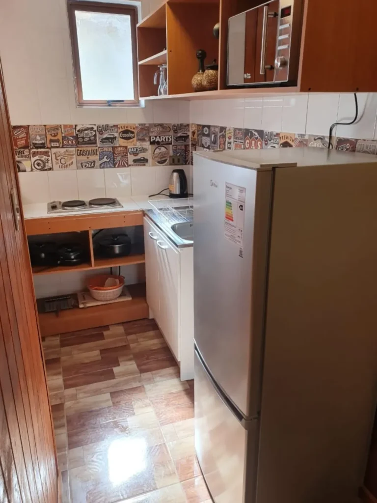 Cocina y comedor, cabaña 3 para 4 personas – Spaciomar, cabañas en El Tabo