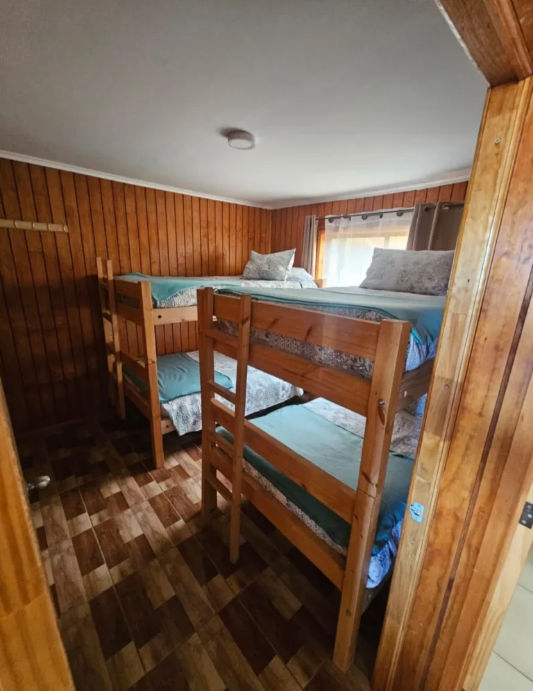 Dormitorio con camarotes, cabaña 2 para 6 personas – Spaciomar, cabañas en El Tabo